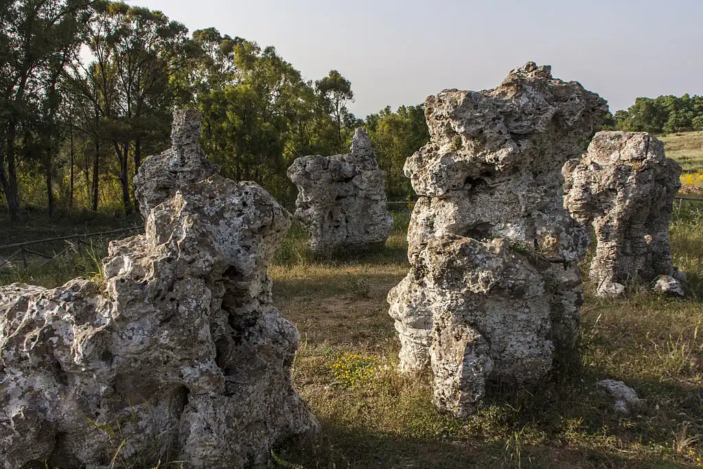 Pietre_incantate Pietre incantate nella Riserva Naturale Orientata Rossomanno Grottascura Bellia.